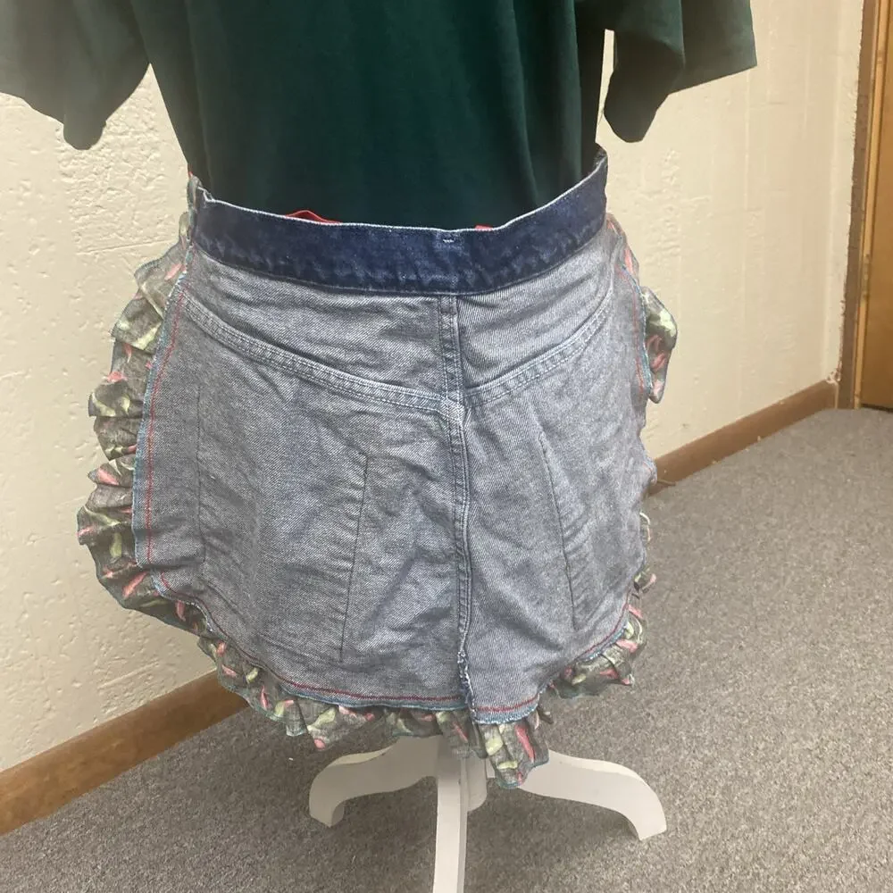 Hand Made Lee Denim Apron Red Hot, Chili Peppers, Lace, Trim, Chef Pockets